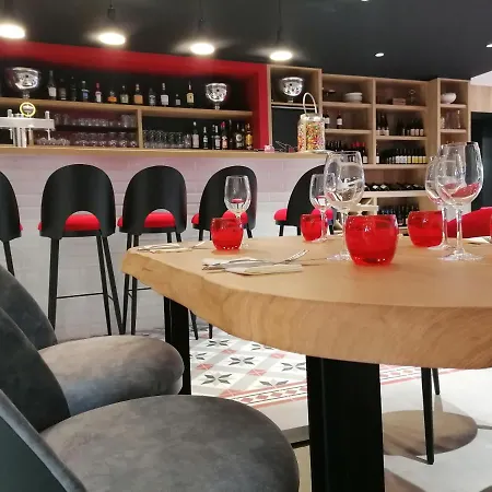 Hotel Logis Sud 3*