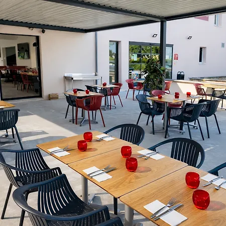 Hotel Logis Sud 3*