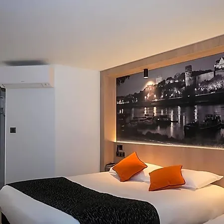 Logis Sud Hotel 3*